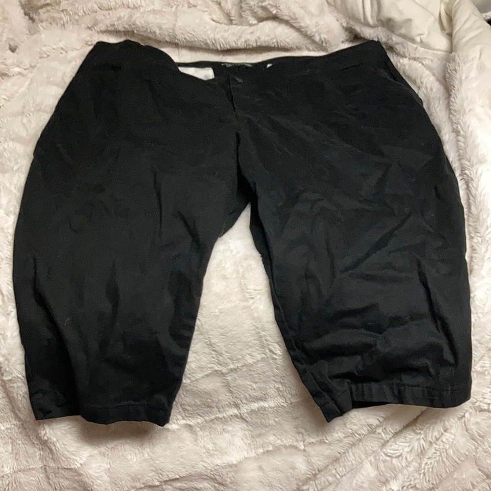 Riders by lee size 24w capris black
